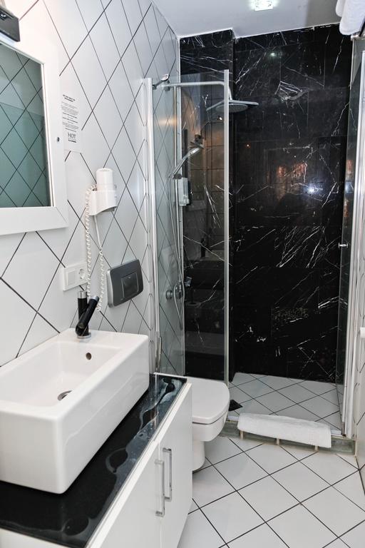 Taksim Square Hot Aparthotel 3*