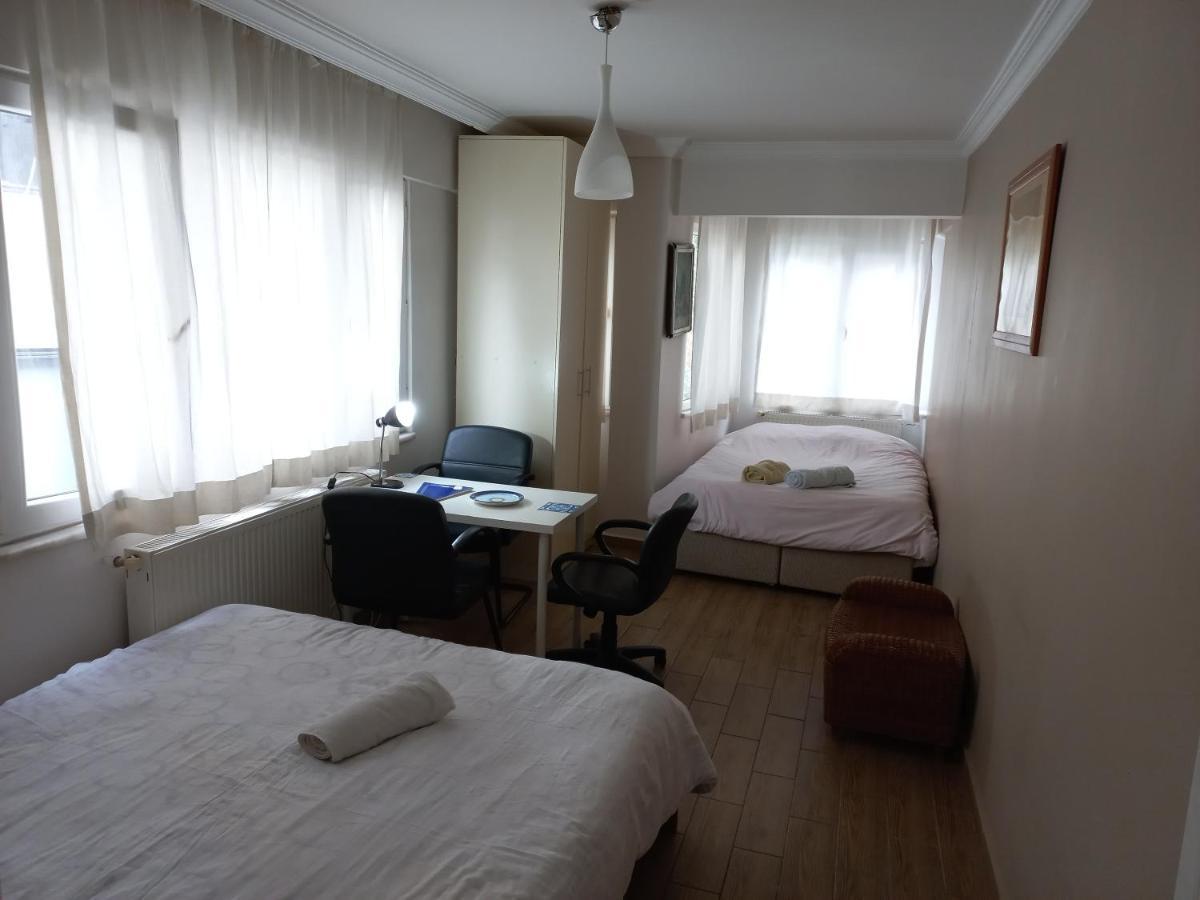 Silent Corner 6 *