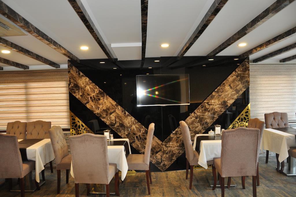 Golden Rain Old Hotel 4*