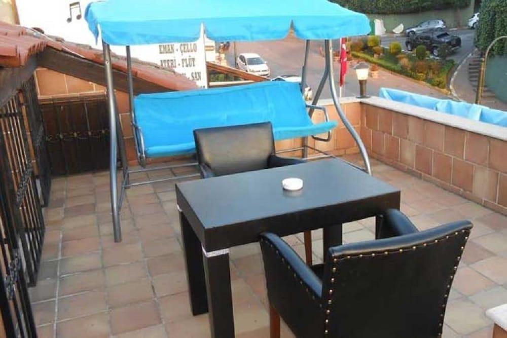 Mavilla Hotel 2*