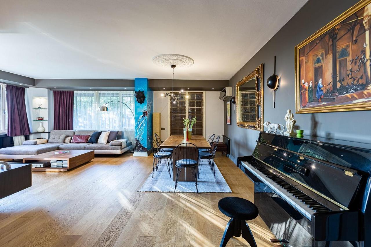 Elegant Flat With Fascinating Bosphorus View In Besiktas *