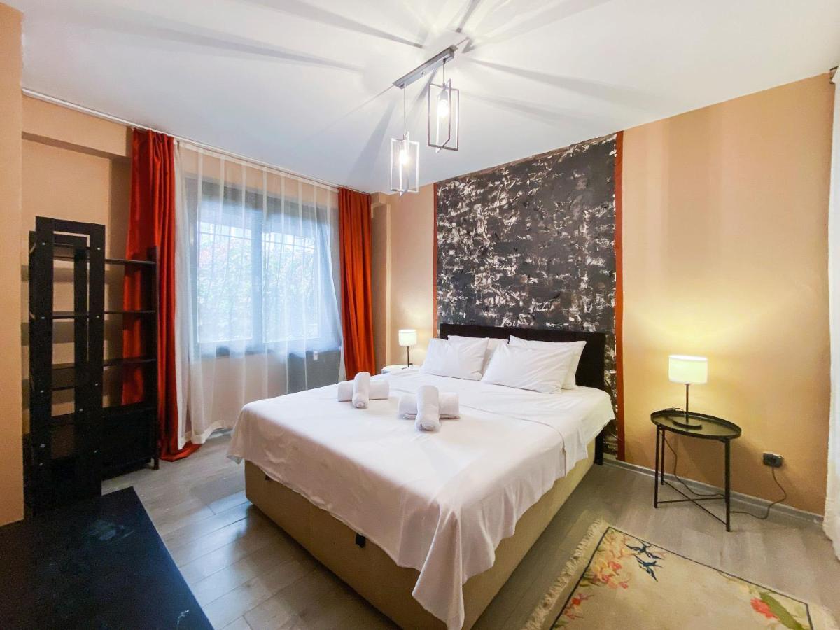 Elegant Flat With Fascinating Bosphorus View In Besiktas *
