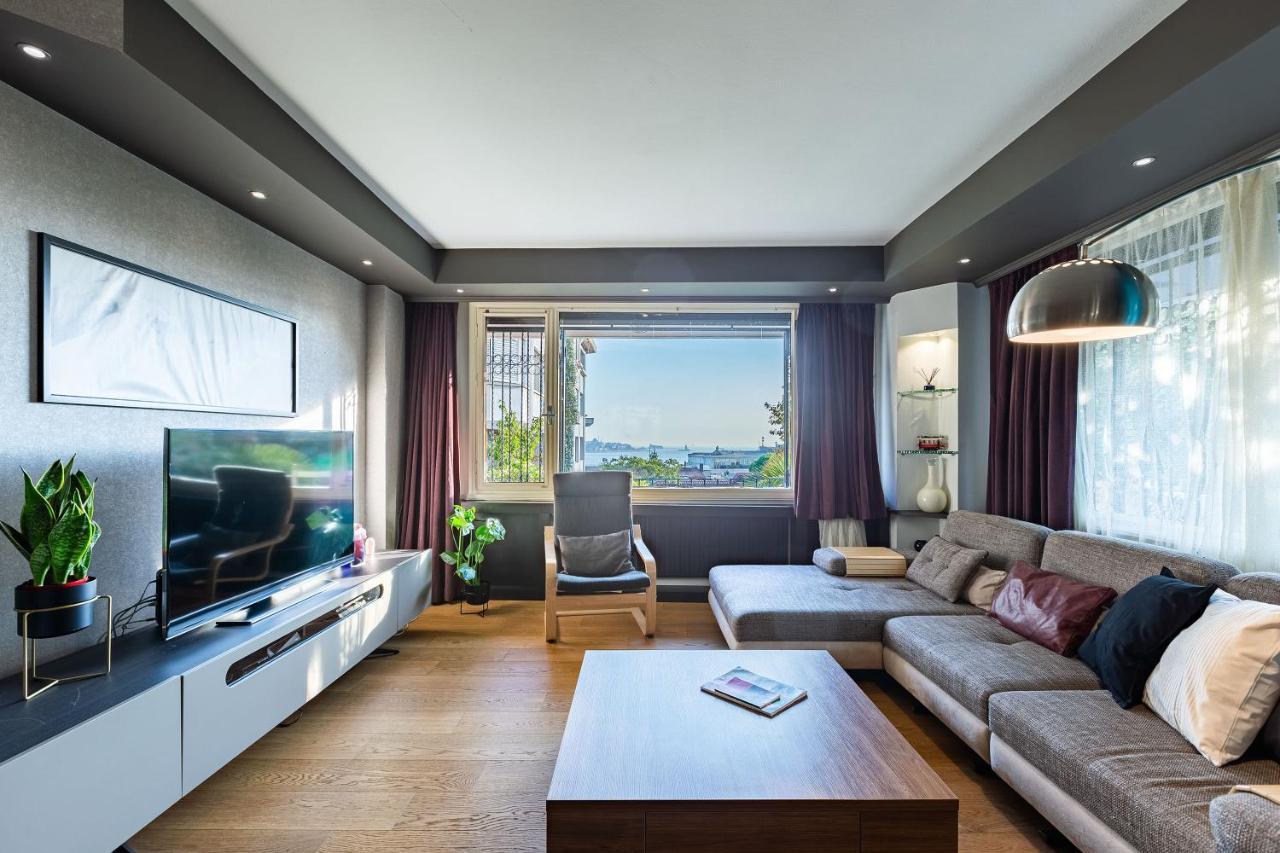 Apartment Elegant Flat With Fascinating Bosphorus View In Besiktas
