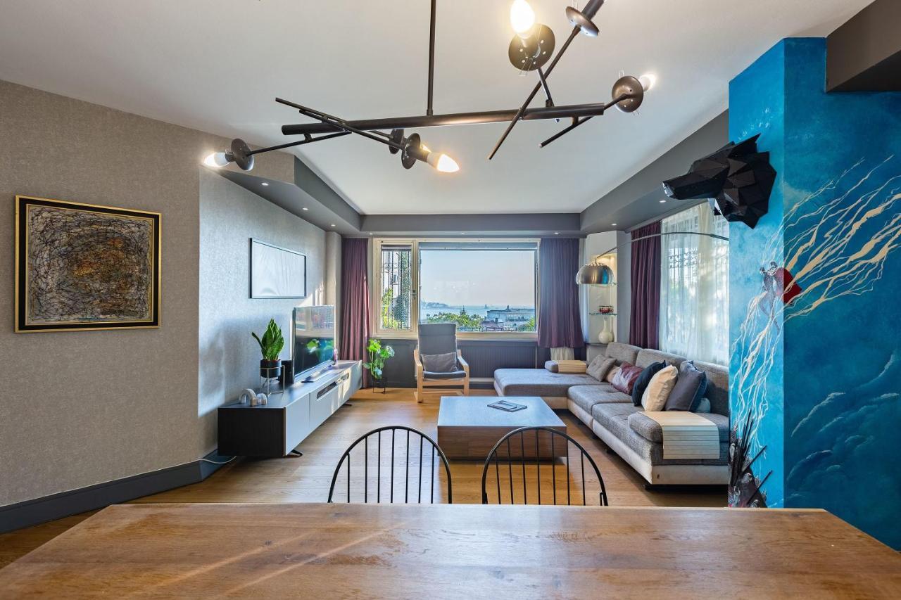 Elegant Flat With Fascinating Bosphorus View In Besiktas Apartment Istanbul