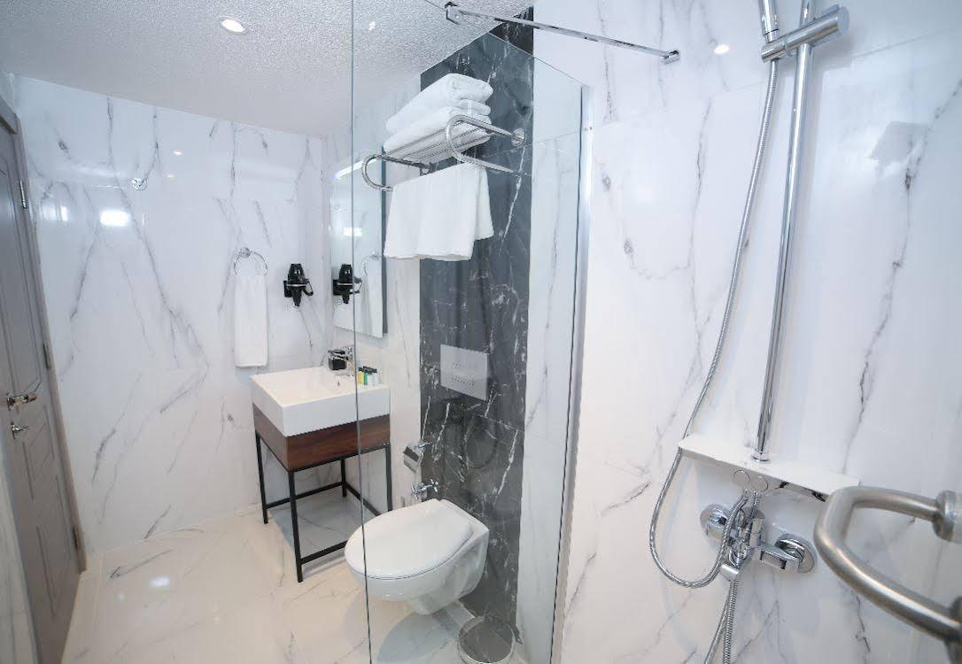 The Roomy Sisli Hotel