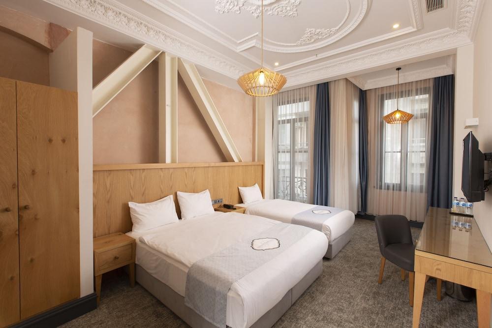 Hotel Premist Taksim 4*
