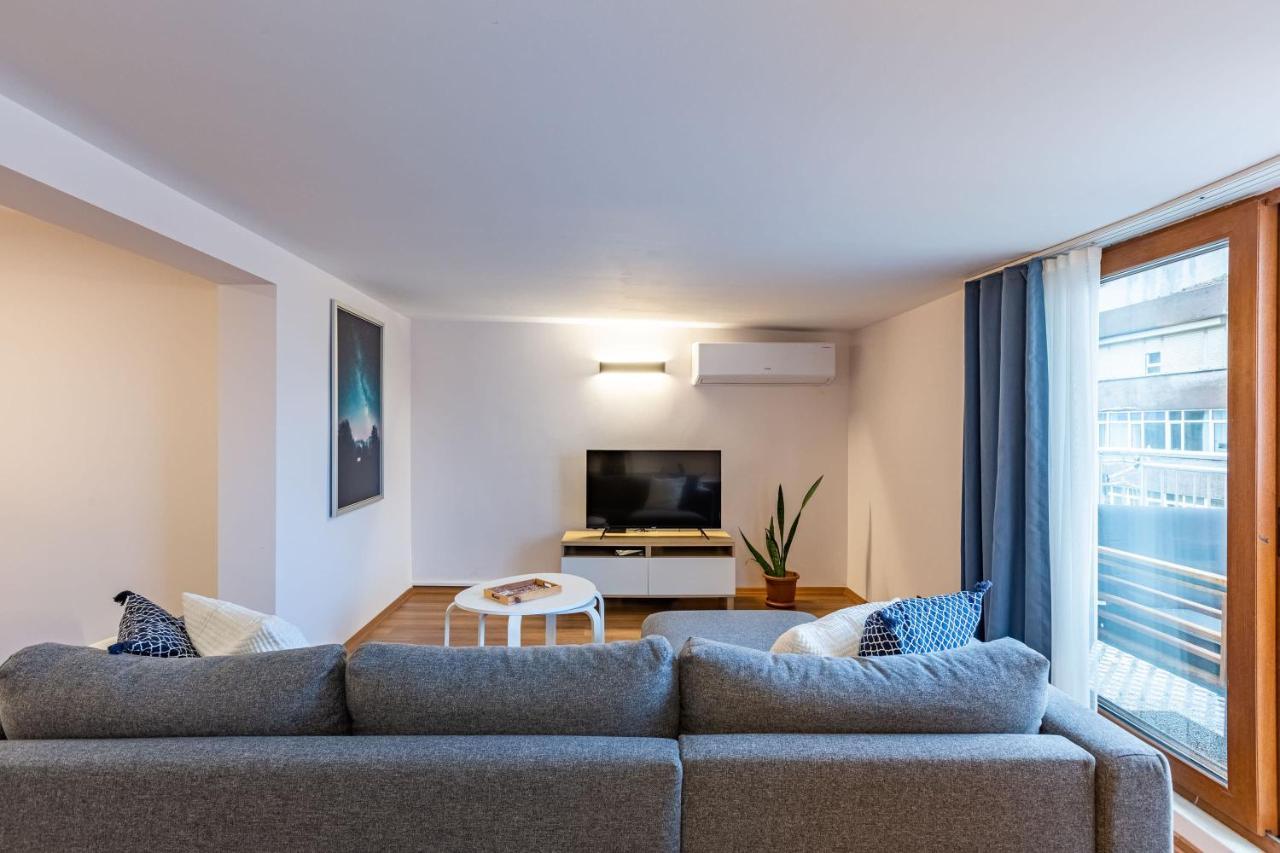 Flat With Lovely Terrace Near Osmanbey Metro Station In Ferikoy, Sisli Apartment *