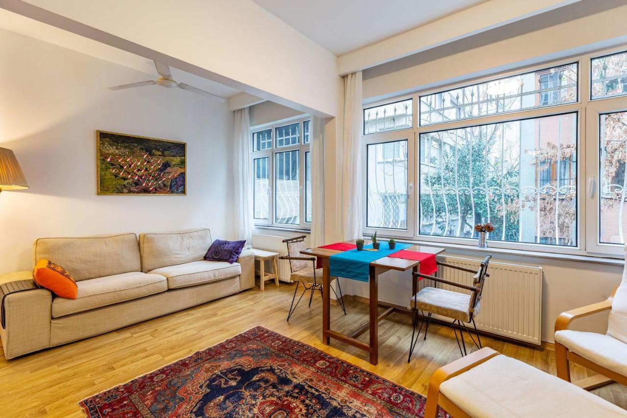 Lovely And Colorful Flat In Cihangir, Beyoglu Apartment Istanbul