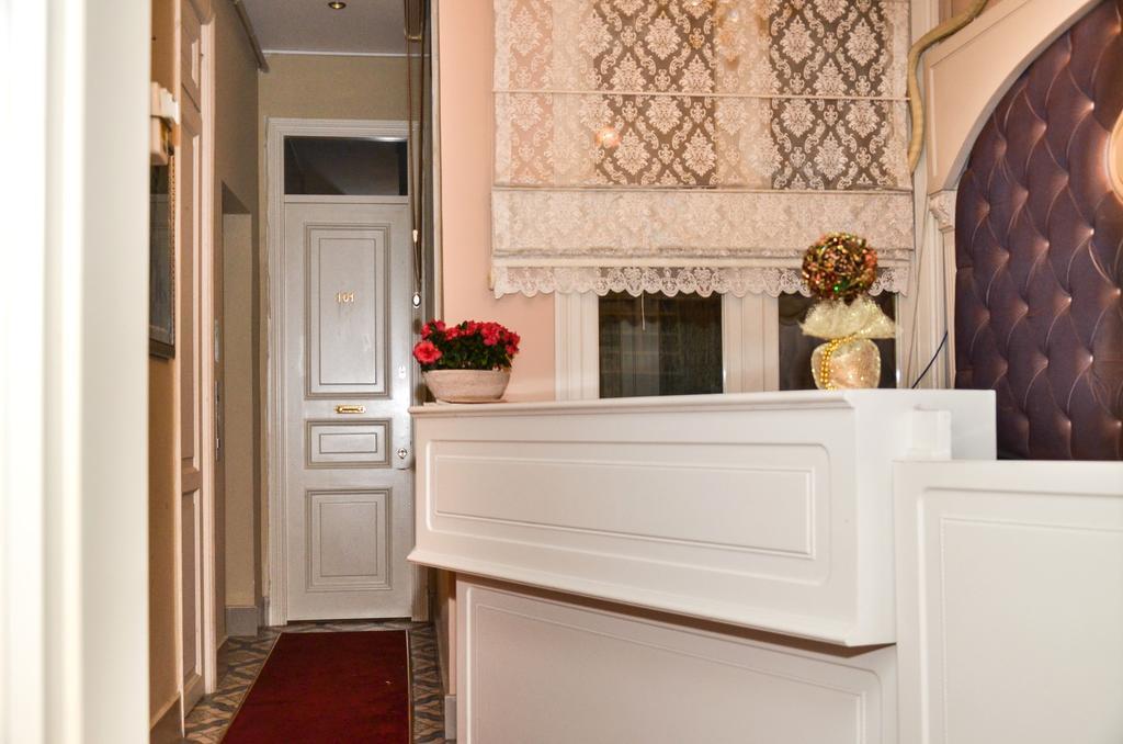 Omer Hayyam Suites