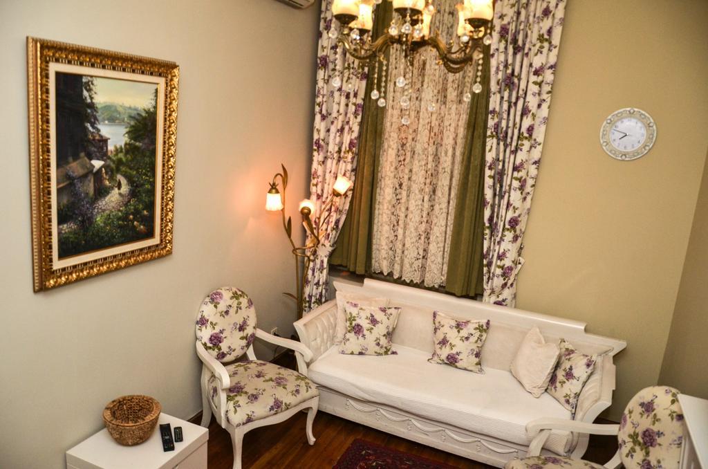 Omer Hayyam Suites 3*