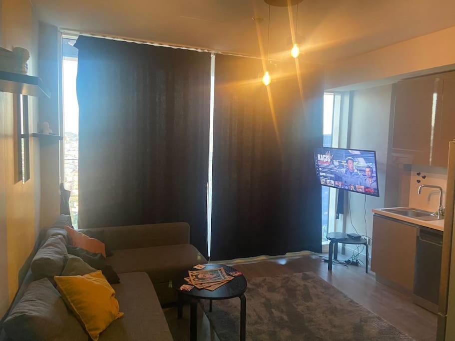 Luxury Sea Views Close The Airport Apartment