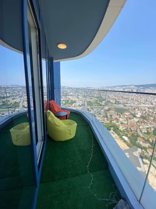 Luxury Sea Views Close The Airport Apartment *
