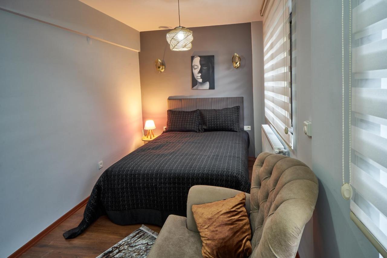 Comfortable 2 Bedroom For 5 People At Taksim Istambul