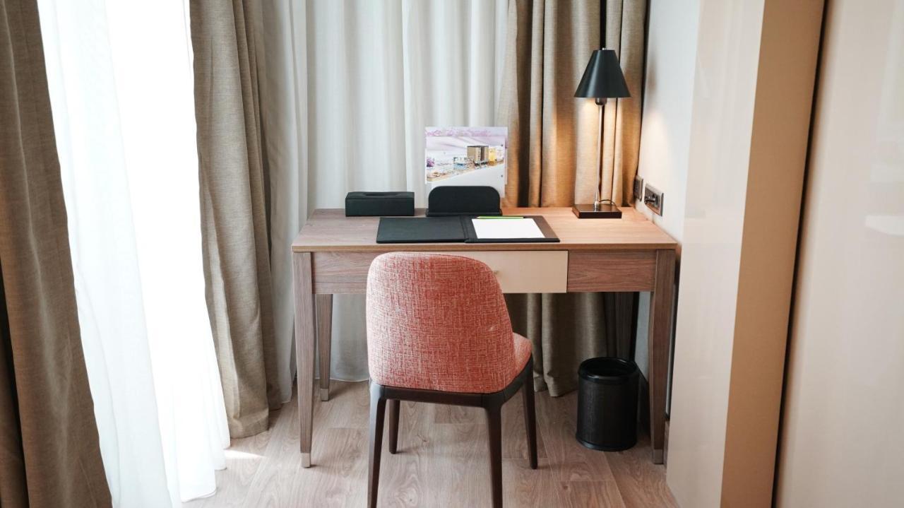Tryp By Wyndham Basin Ekspres Hotel