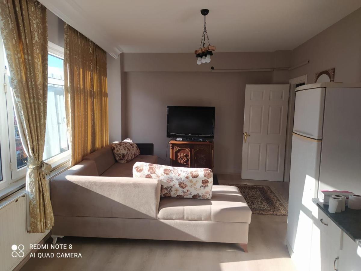 Ueskuedar Carsi Apartment