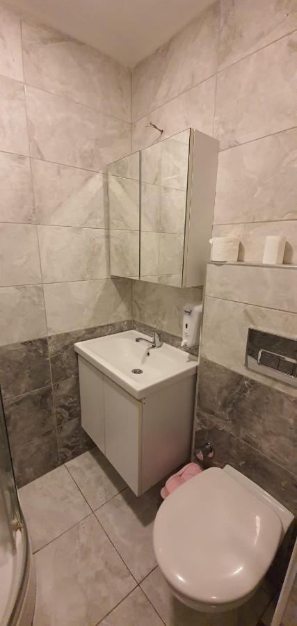 Center Apartment *