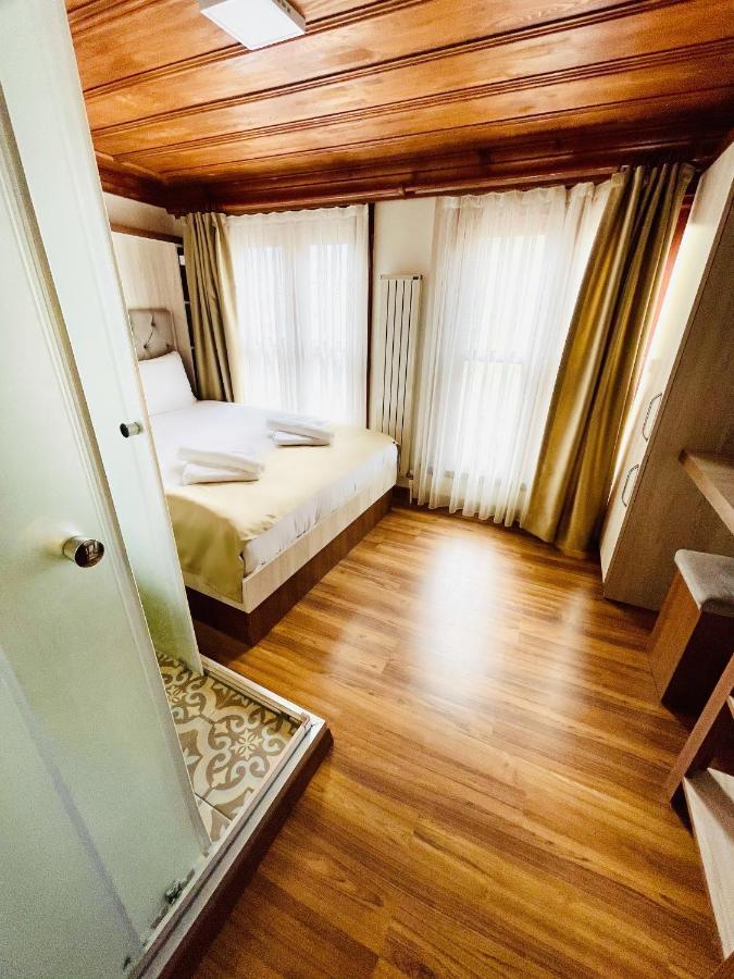 Hotel Qonaq &