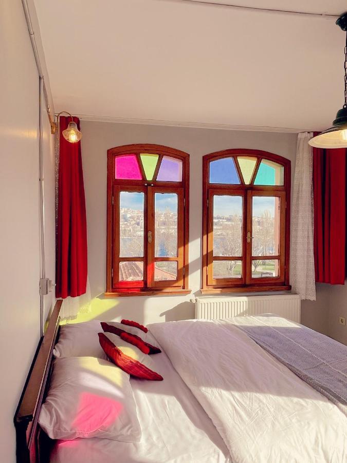 Building/5floors/ Garden In Balat * Istambul
