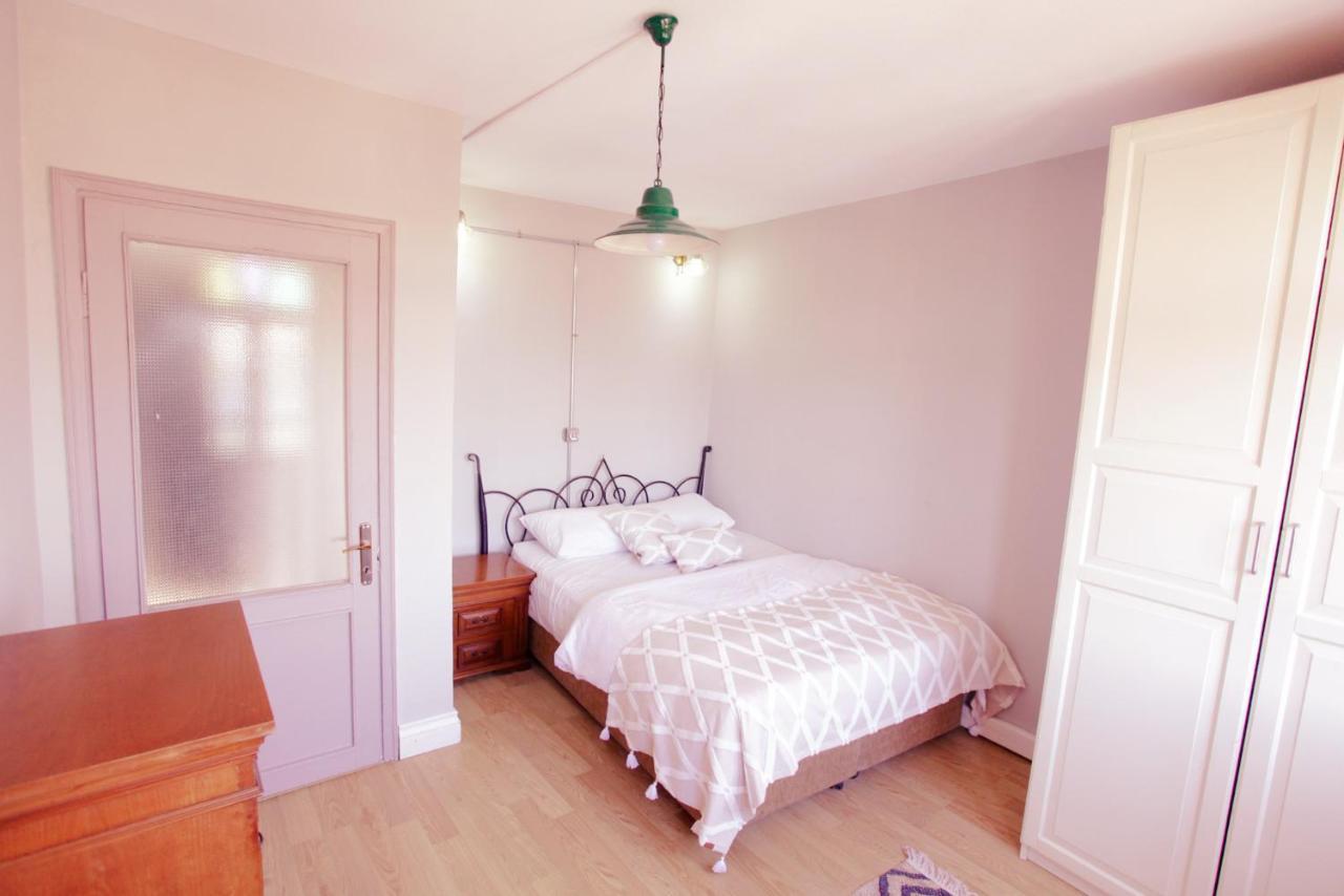 Building/5floors/ Garden In Balat *