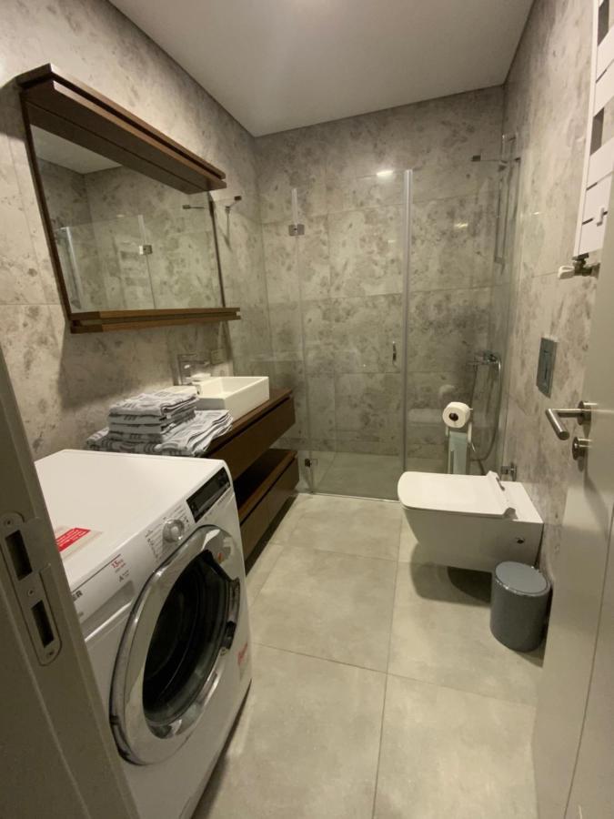 Retro9 B-blok Atakoey 2 Wifi Pool Istanbul
