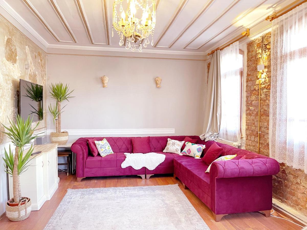 Building/5floors/ Garden In Balat Pousada