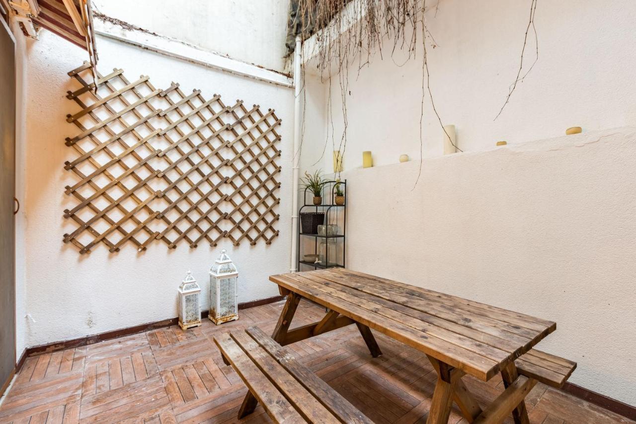 Missafir Exquisite Flat With Backyard And Excellent Location Near Trendy Attractions In Nisantasi, Sisli Apartment *