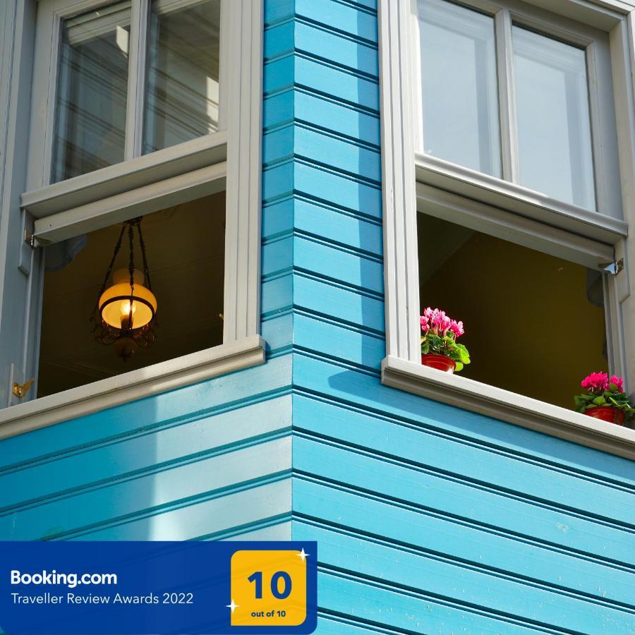 Tilas - In 19th Century Wooden Townhouse,kadikoy