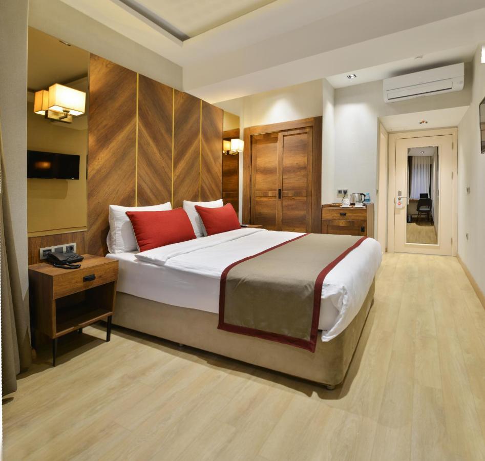 Hotel Celine Taxim 3*