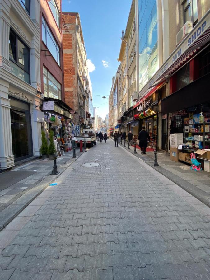 Mina Life 2* Istanbul