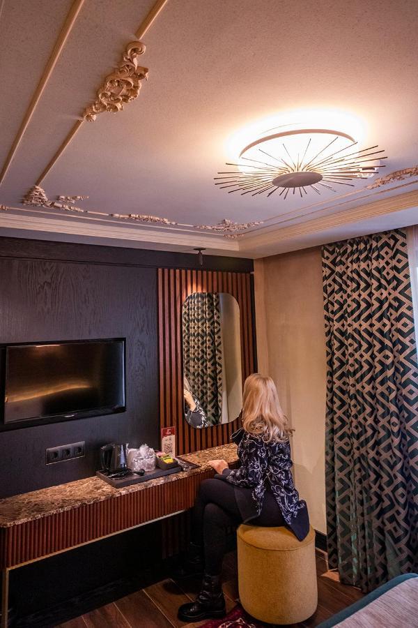 Tria Istanbul-special Category 4*