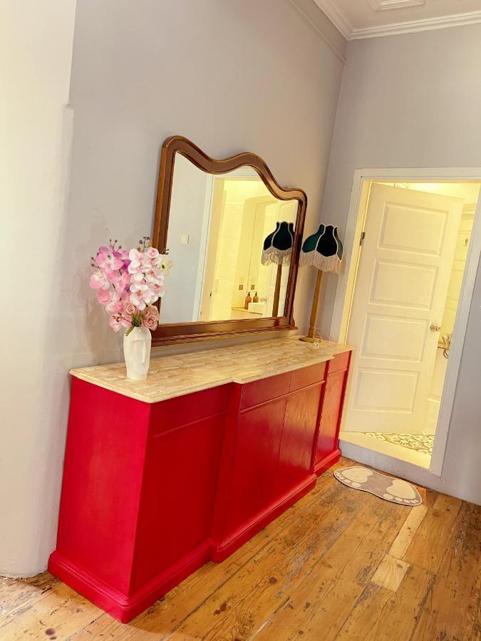 Building/5floors/ Garden In Balat Pousada *
