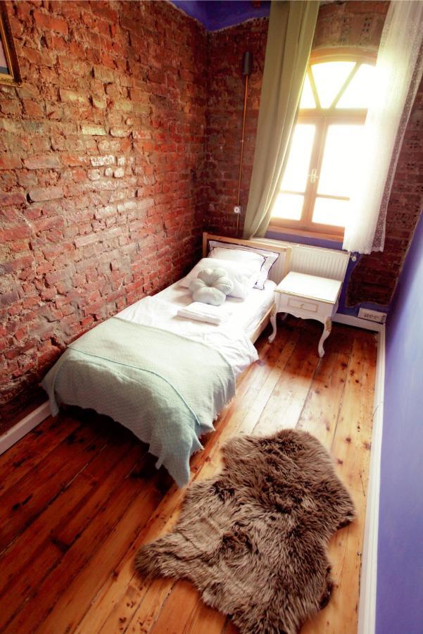 Building/5floors/ Garden In Balat *