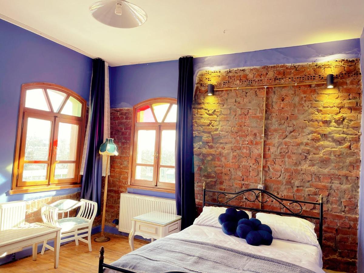Building/5floors/ Garden In Balat Villa *