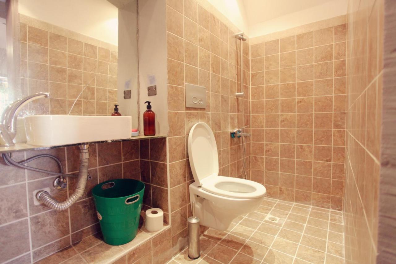 Villa Building/5floors/ Garden In Balat