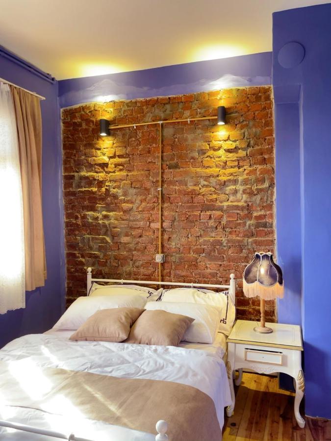 Building/5floors/ Garden In Balat Istambul