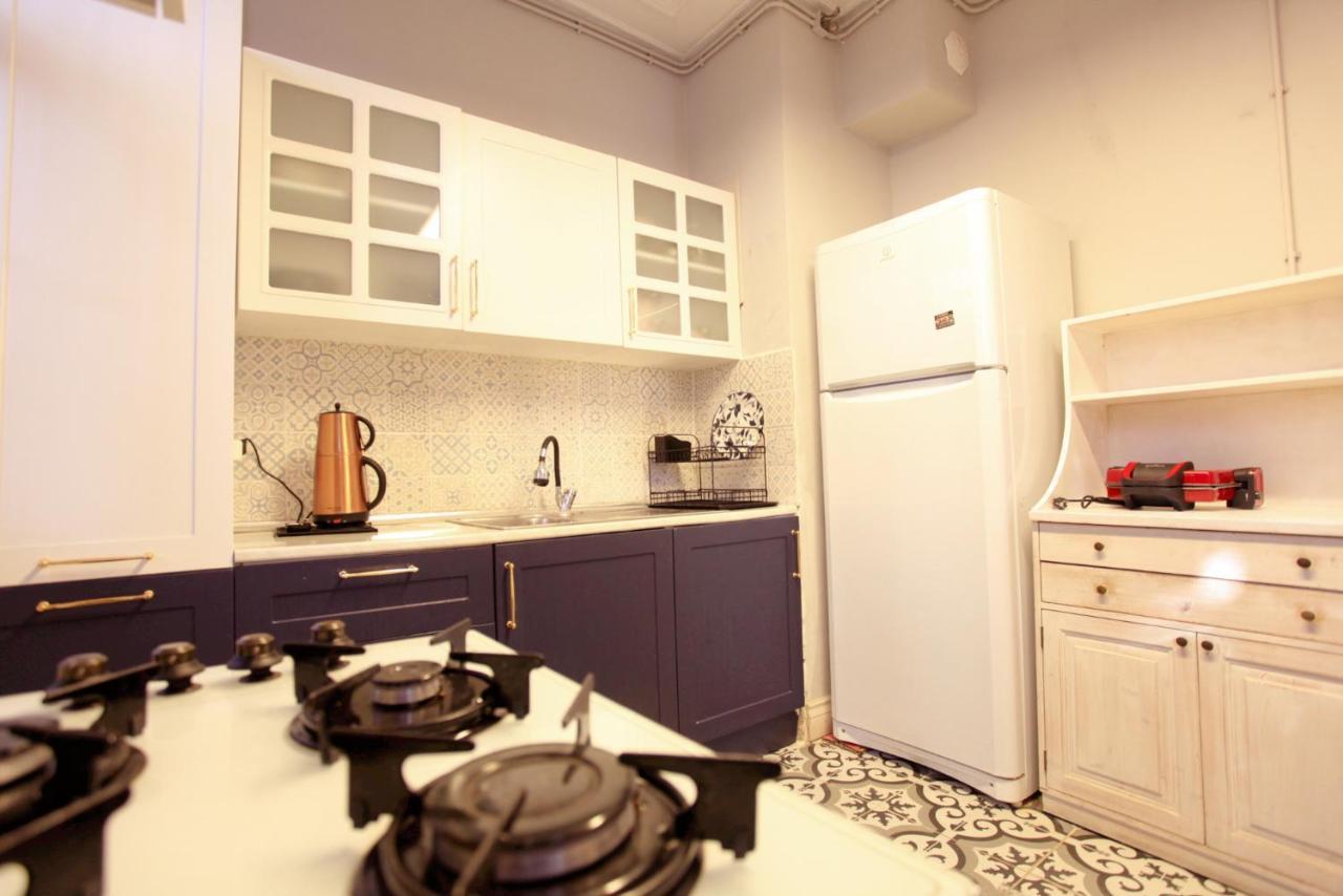 Building/5floors/ Garden In Balat Pousada