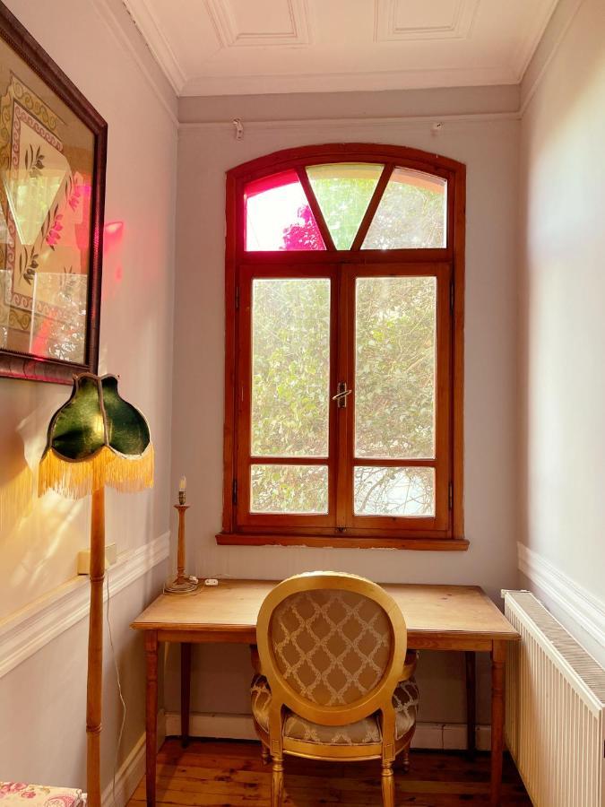 Building/5floors/ Garden In Balat Istambul