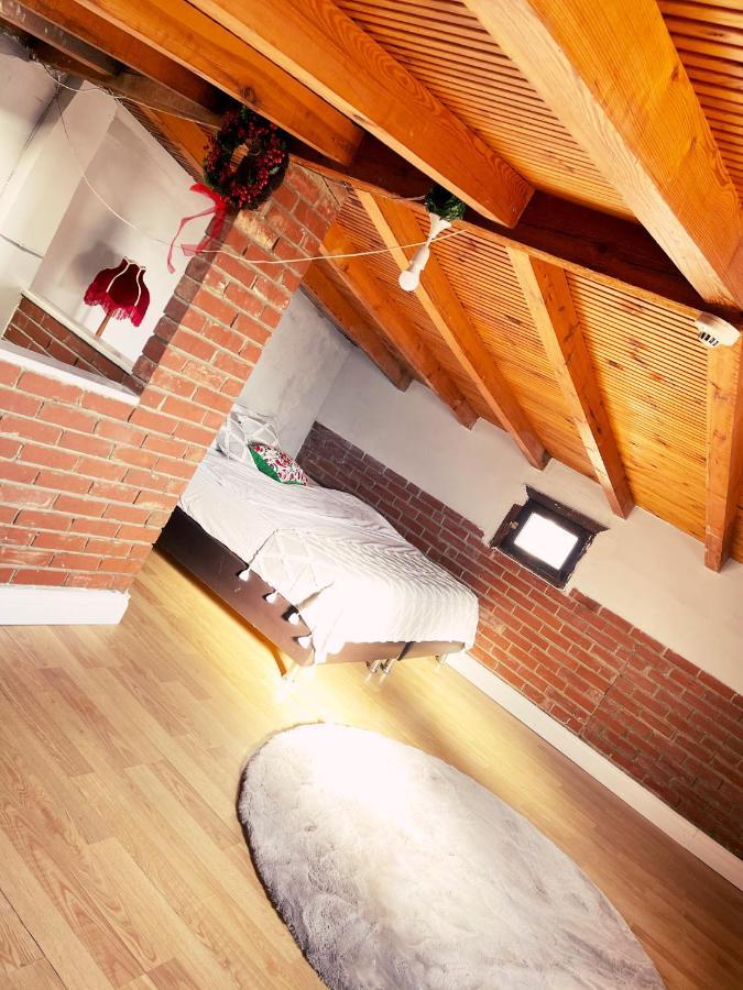 Pousada Building/5floors/ Garden In Balat Istambul