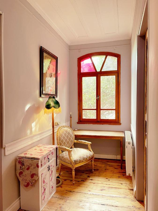 Building/5floors/ Garden In Balat *
