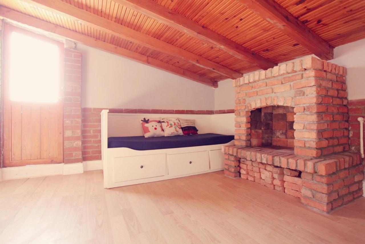 Pousada Building/5floors/ Garden In Balat Istambul