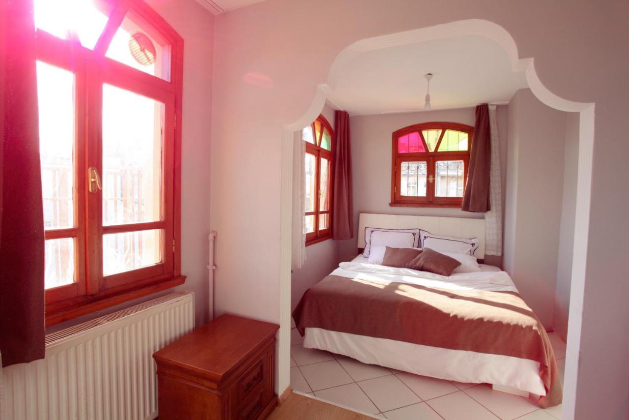 Building/5floors/ Garden In Balat * Istambul