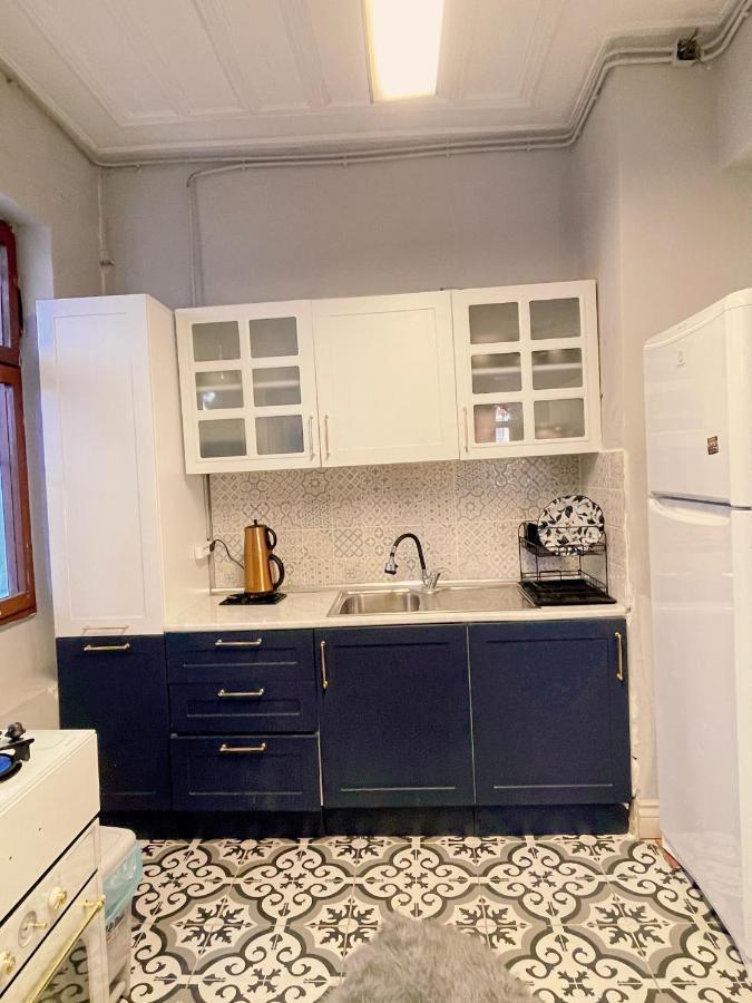 Building/5floors/ Garden In Balat Pousada Istambul