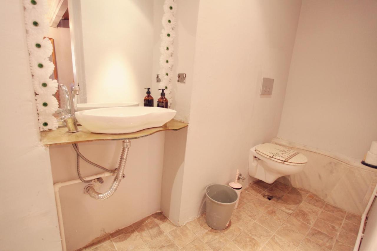 Pousada Building/5floors/ Garden In Balat *