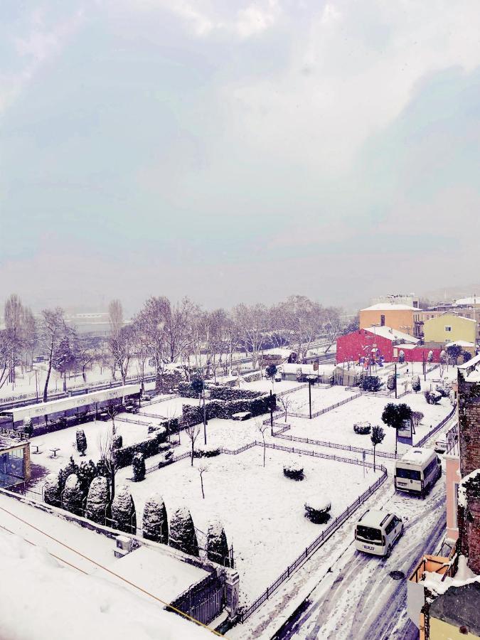 Building/5floors/ Garden In Balat Pousada Istambul