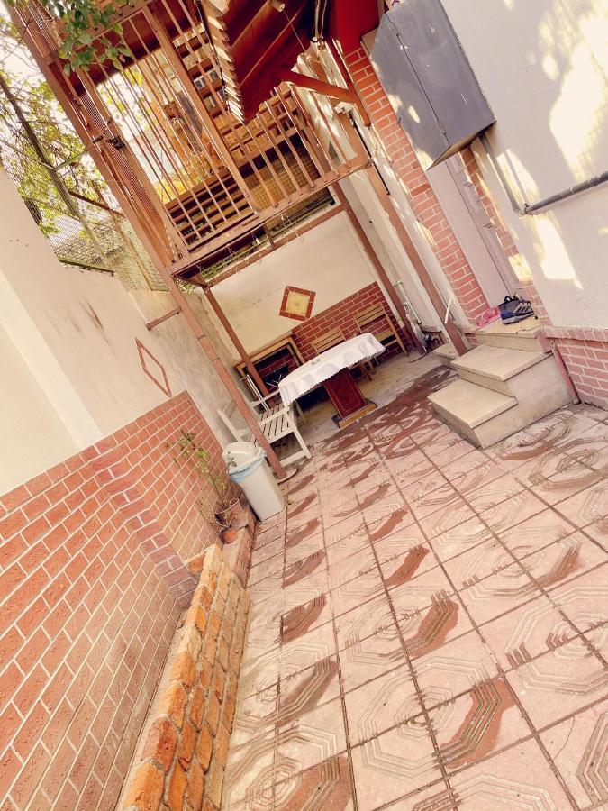 Pousada Building/5floors/ Garden In Balat Istambul