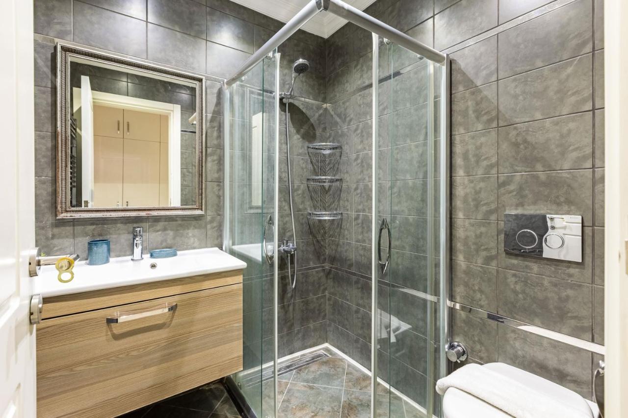 Apartment Missafir Exquisite Flat With Backyard And Excellent Location Near Trendy Attractions In Nisantasi, Sisli