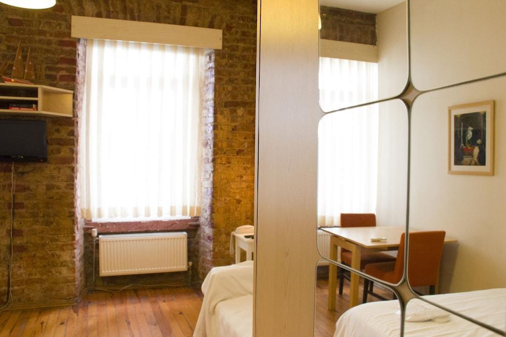 Gen Pera Hotel