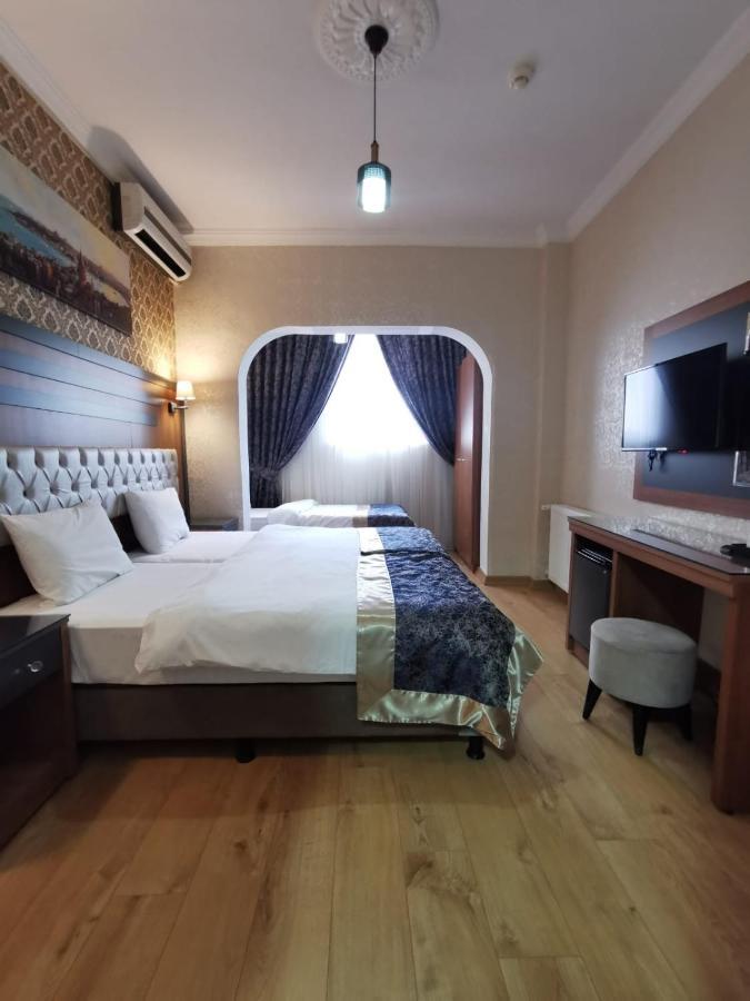 Big Apple Hostel *