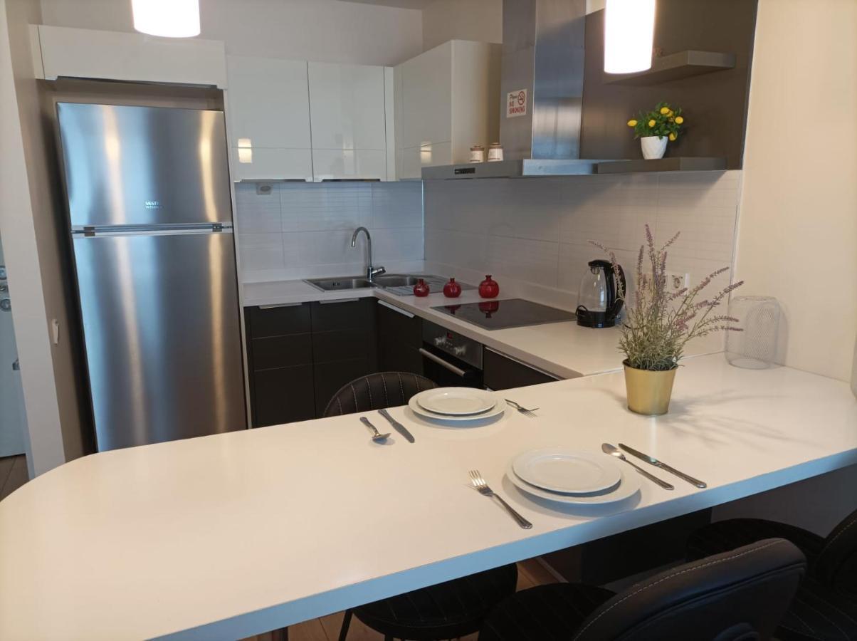 Apartment Mall Of Full 1+1 *