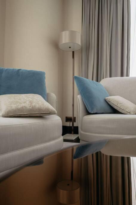 Apartment Serviced Luxurious 3+1 In Address Emaar Square Istanbul